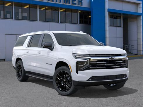 New 2026 Chevrolet Suburban LT w/ Comfort Package AWD/4WD image 21