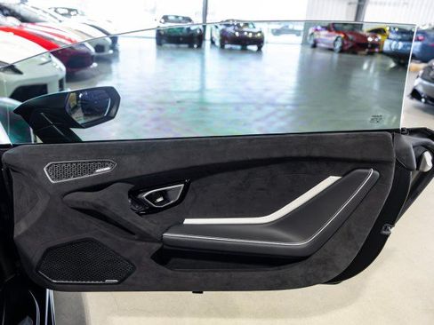Used 2023 Lamborghini Huracan Tecnica RWD image 34