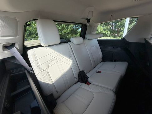 Used 2021 Ford Expedition Platinum RWD image 30