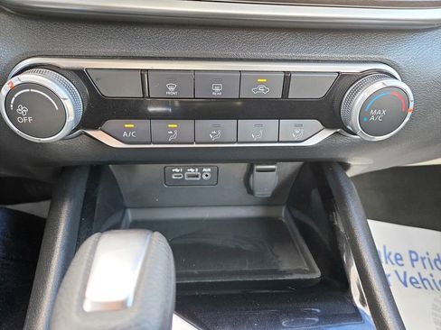 Used 2024 Nissan Altima 2.5 SV image 24