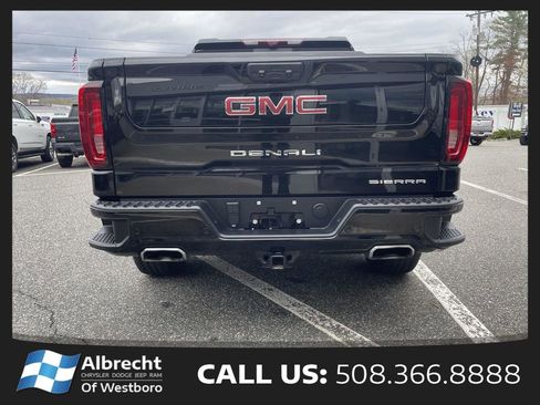 Used 2023 GMC Sierra 1500 Denali w/ Technology Package AWD/4WD image 4