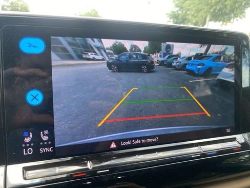 Used 2024 Volkswagen Atlas Cross Sport SE FWD image 20