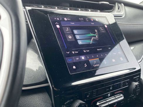 Used 2021 Jeep Grand Cherokee L Laredo image 21