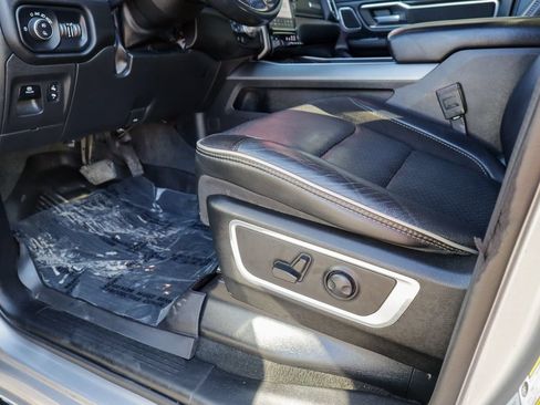 Used 2023 RAM 1500 Laramie AWD/4WD image 14