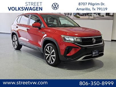 Used 2023 Volkswagen Taos SE w/ Panoramic Sunroof Package