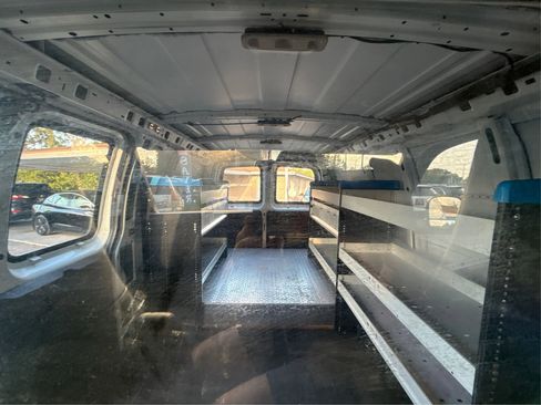 Used 2016 GMC Savana 2500 image 17