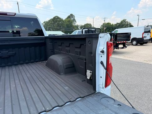 Used 2021 Chevrolet Silverado 1500 LTZ AWD/4WD image 13