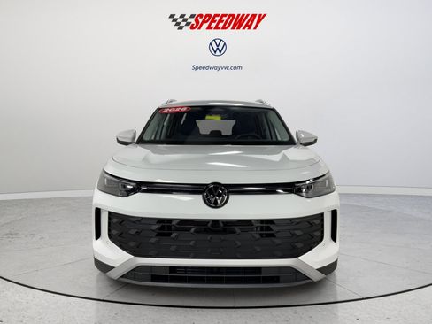 New 2026 Volkswagen Tiguan SE image 2