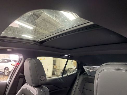 New 2026 Chevrolet Equinox EV LT FWD image 22