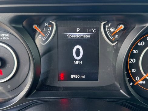 Certified 2024 Jeep Gladiator Sport image 24