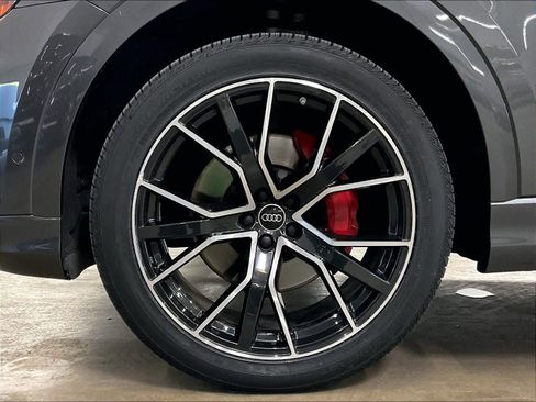 Certified 2023 Audi Q8 Premium Plus w/ Premium Plus Package AWD/4WD image 10