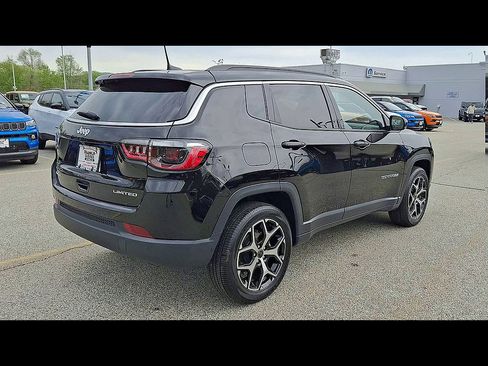 Certified 2025 Jeep Compass Limited AWD/4WD image 8