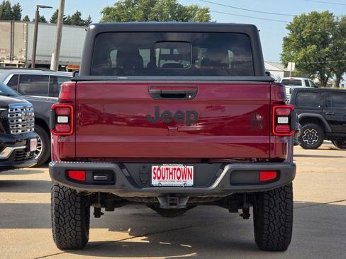 Used 2021 Jeep Gladiator Sport AWD/4WD image 7