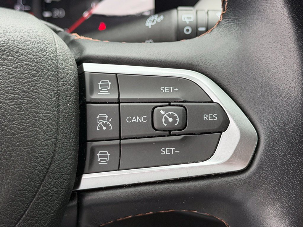 Used 2022 Jeep Compass Limited AWD/4WD image 12