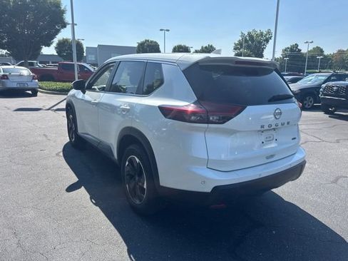 Used 2025 Nissan Rogue SV AWD/4WD image 7