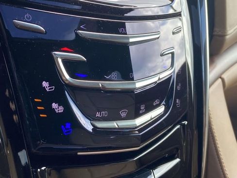 Used 2017 Cadillac Escalade Platinum AWD/4WD image 25