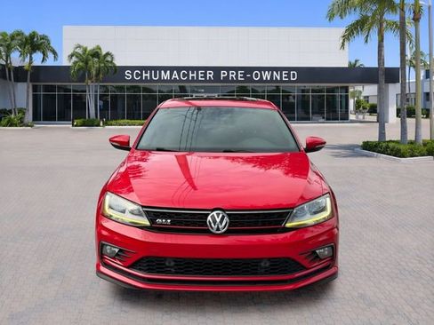 Used 2017 Volkswagen Jetta GLI FWD image 2