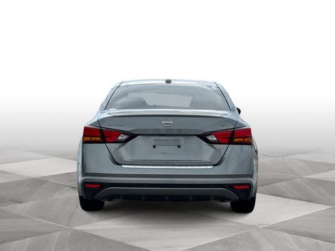Used 2023 Nissan Altima 2.5 SV FWD image 7