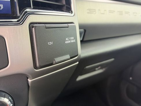 Used 2022 Ford F250 Platinum w/ Tremor Off-Road Package AWD/4WD image 26