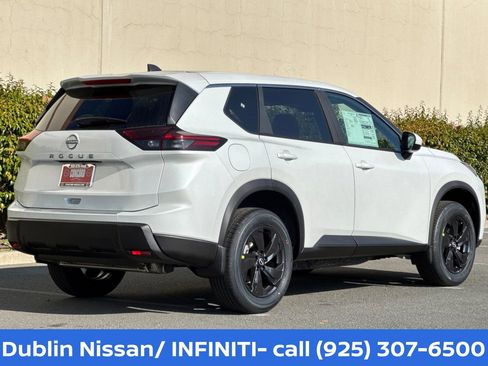 New 2026 Nissan Rogue SV w/ Cold Weather Package FWD image 4