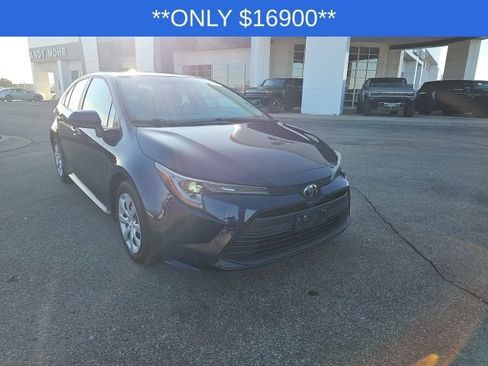 Used 2024 Toyota Corolla LE image 3