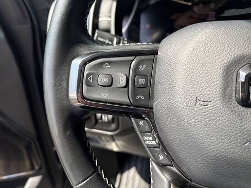 Used 2025 RAM 1500 Limited AWD/4WD image 16