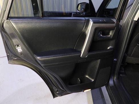 Used 2020 Toyota 4Runner SR5 Premium image 33