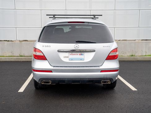 Used 2011 Mercedes-Benz R 350 4MATIC image 7