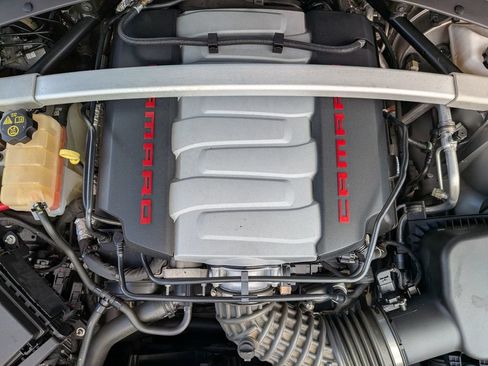 Used 2023 Chevrolet Camaro LT RWD image 13