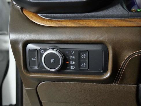 Used 2022 Ford Explorer King Ranch w/ Technology Package image 24