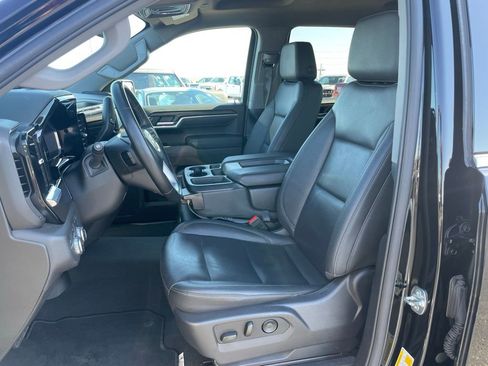 Used 2025 GMC Sierra 1500 SLT image 7