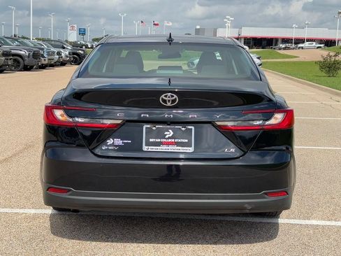 Used 2025 Toyota Camry LE FWD image 6