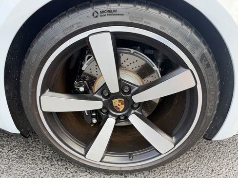 Certified 2023 Porsche 911 Targa 4S AWD/4WD image 10