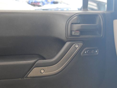 Used 2016 Jeep Wrangler Unlimited Sport w/ Quick Order Package 24S AWD/4WD image 40