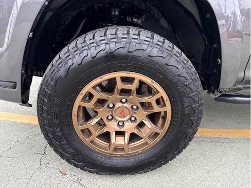 Used 2016 Toyota 4Runner Limited image 10