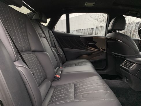 Used 2018 Lexus LS 500 AWD image 33