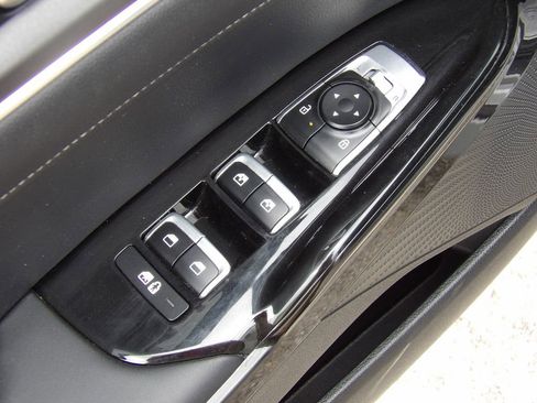 Used 2025 Kia K5 GT-Line AWD/4WD image 11