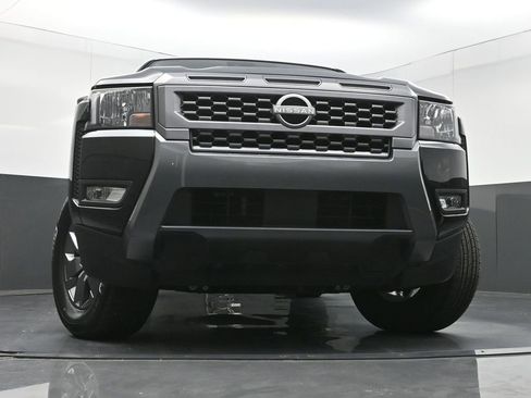 Used 2025 Nissan Frontier SV w/ SV Convenience Package RWD image 24