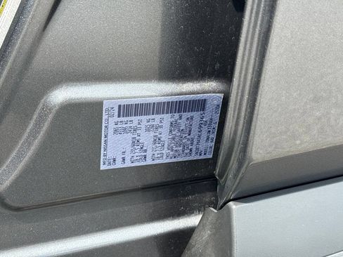 Used 2024 Nissan Rogue SV FWD image 44