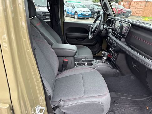Used 2025 Jeep Wrangler Unlimited Rubicon w/ Safety Group image 12