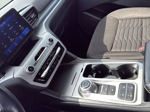 Used 2021 Ford Explorer XLT RWD image 19