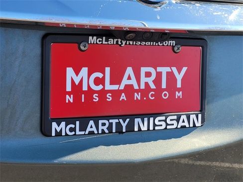 Used 2023 Buick Enclave Premium w/ Experience Buick Package image 7