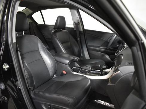 Used 2017 Honda Accord EX-L image 32