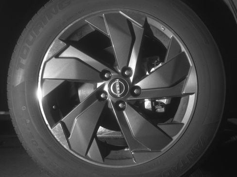 Used 2025 Nissan Rogue SV image 13