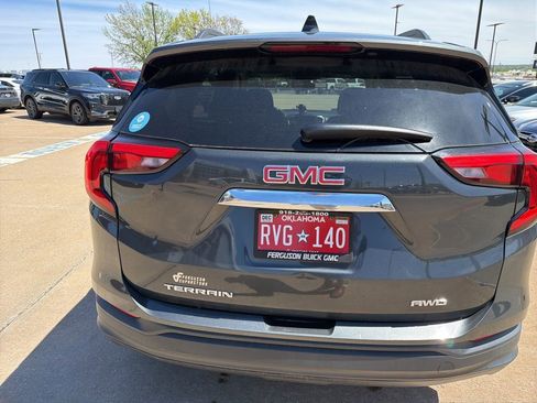 Used 2018 GMC Terrain SLE w/ Driver Convenience Package image 7