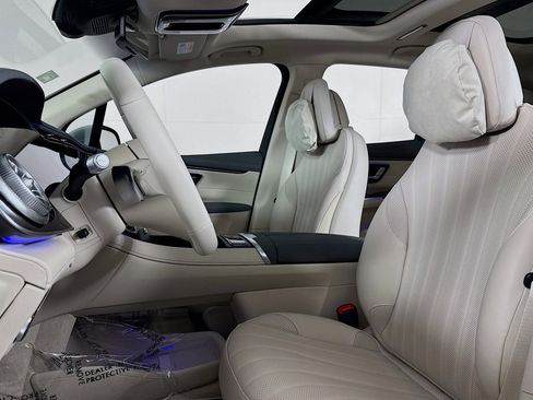 New 2026 Mercedes-Benz EQS 400 4MATIC SUV image 16