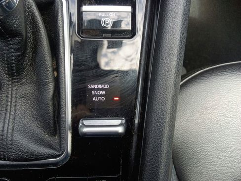 Used 2024 Jeep Compass Latitude AWD/4WD image 28