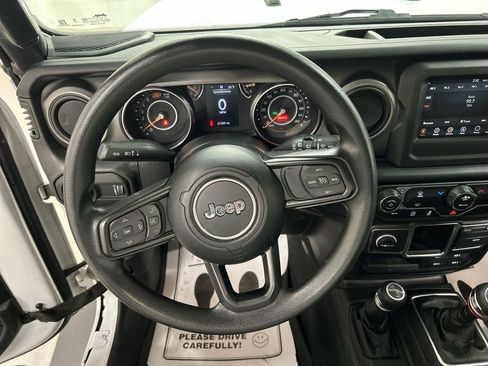 Used 2023 Jeep Wrangler Sport AWD/4WD image 4
