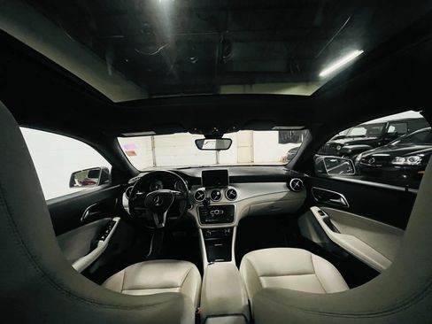 Used 2014 Mercedes-Benz CLA 250 4MATIC image 11