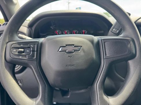 Used 2025 Chevrolet Silverado 1500 Custom Trail Boss w/ Turbomax Blackout Package AWD/4WD image 18
